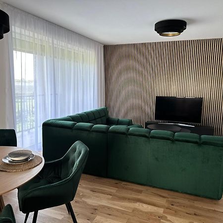 Luxury Apartment - Astro Dunajska Streda Ngoại thất bức ảnh