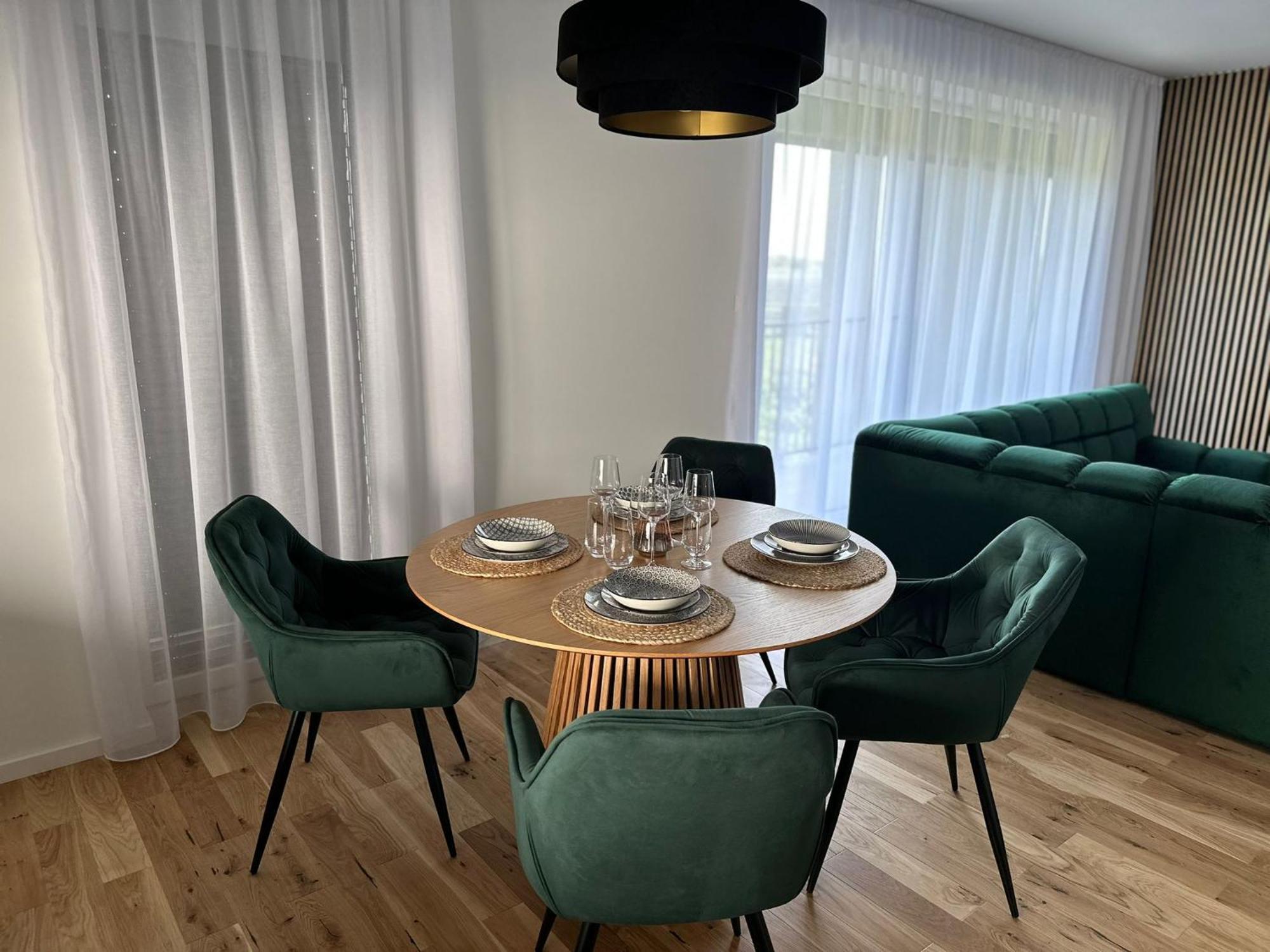 Luxury Apartment - Astro Dunajska Streda Ngoại thất bức ảnh