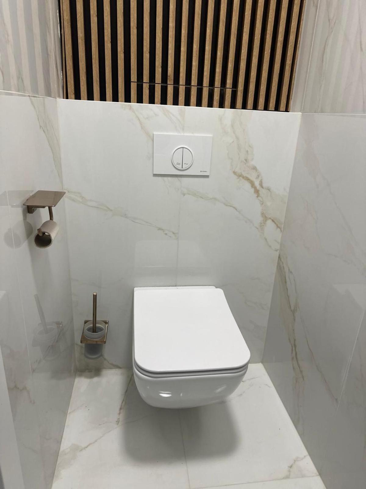 Luxury Apartment - Astro Dunajska Streda Ngoại thất bức ảnh